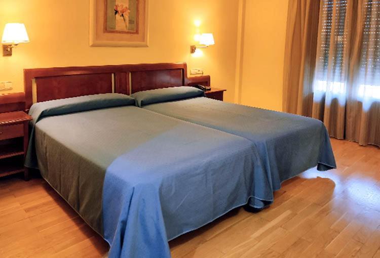 Hostal Plaza Mayor Torrejón de Ardoz Εξωτερικό φωτογραφία