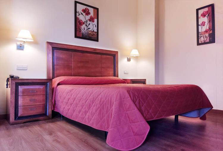 Hostal Plaza Mayor Torrejón de Ardoz Εξωτερικό φωτογραφία
