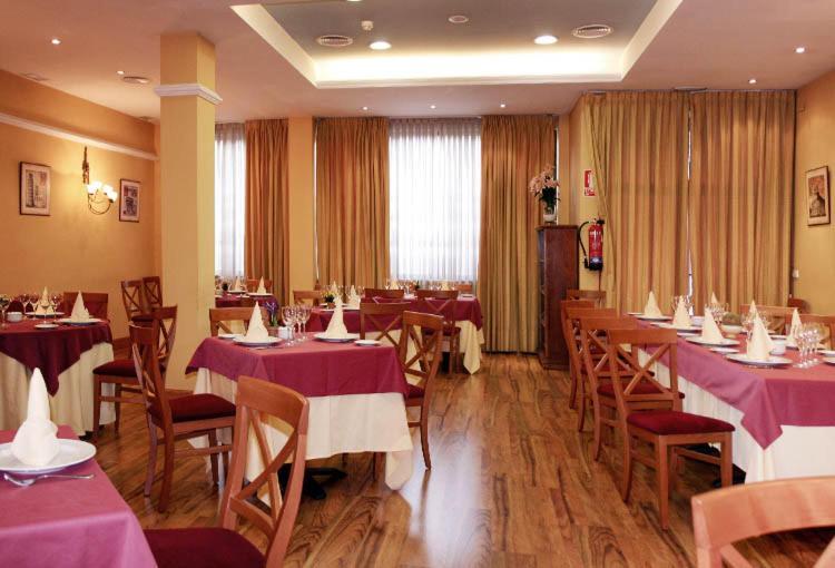 Hostal Plaza Mayor Torrejón de Ardoz Εξωτερικό φωτογραφία